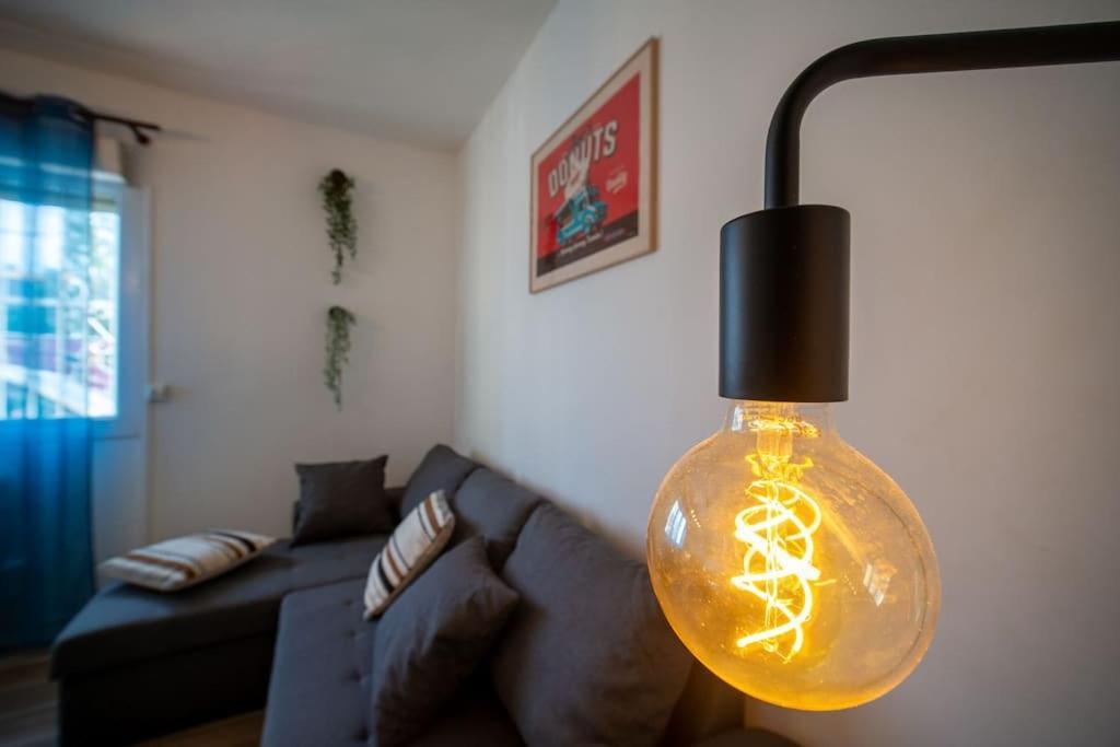 Fully Equiped Wifi Apartment Sleeps 6 Marsylia Zewnętrze zdjęcie